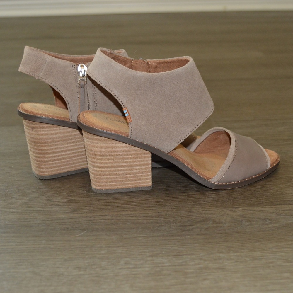 Toms 7.5 Color Block Heels